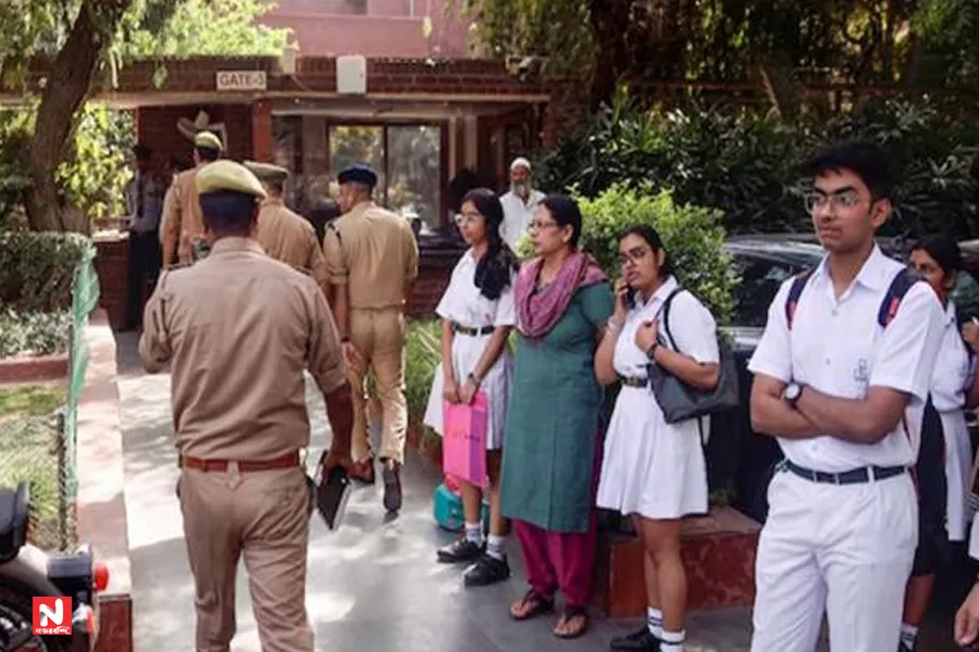 দিল্লির অন্তত ২০টি স্কুলে বোমা হামলার হুমকি, শহর জুরে আতঙ্ক